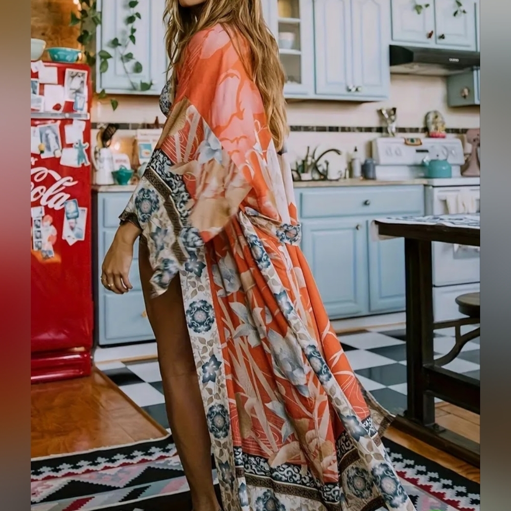 Vibrant Tangerine and Blue Floral Kimono One Size NWOT - Picture 3 of 4